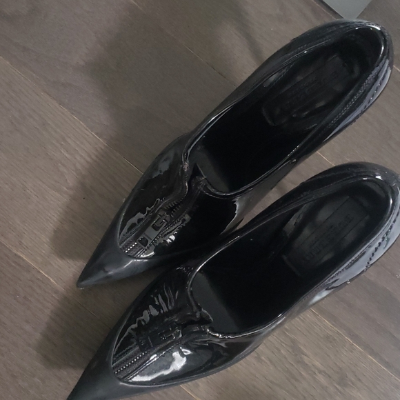 New Burberry Prorsum black patent leather heels - Picture 2 of 5